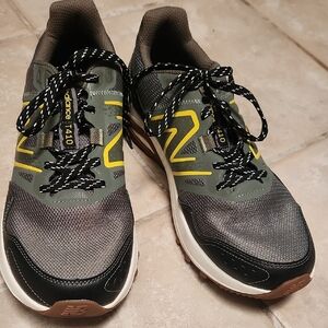 New Balance Men's Army Green and Yellow Athletic Shoes